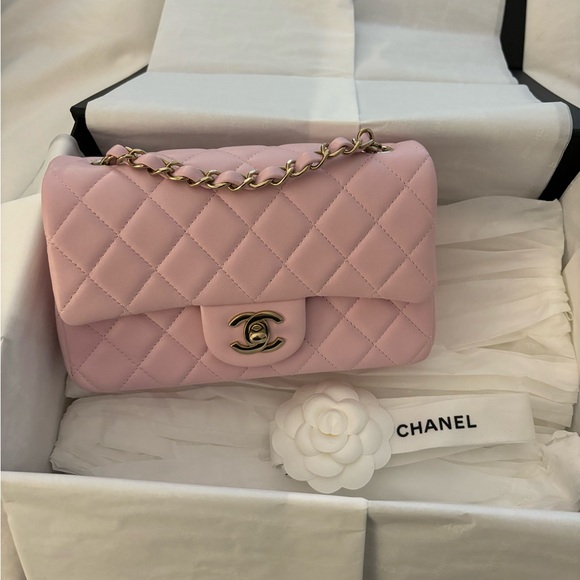 CHANEL π€ 24S Light Pink Lambskin Mini Classic Flap Bag - Picture 1 of 16